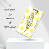 Tatouage de plume minimaliste