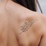 Tatouage Plume avec Fleurs