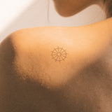 Tatouage simple au volant