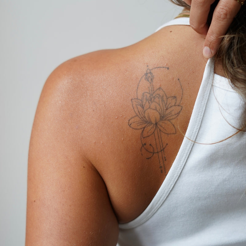 Lotus met ornamenten Tatoeage