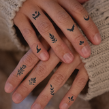 Tatouages Minimalistes de Doigts d'Halloween