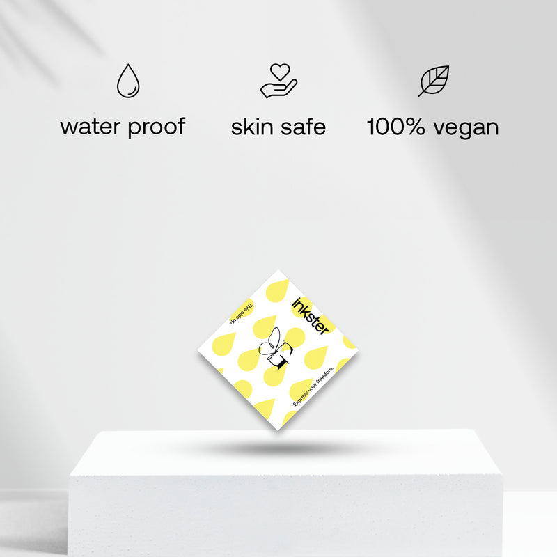 Tatouage papillon avec initiales (A-Z)